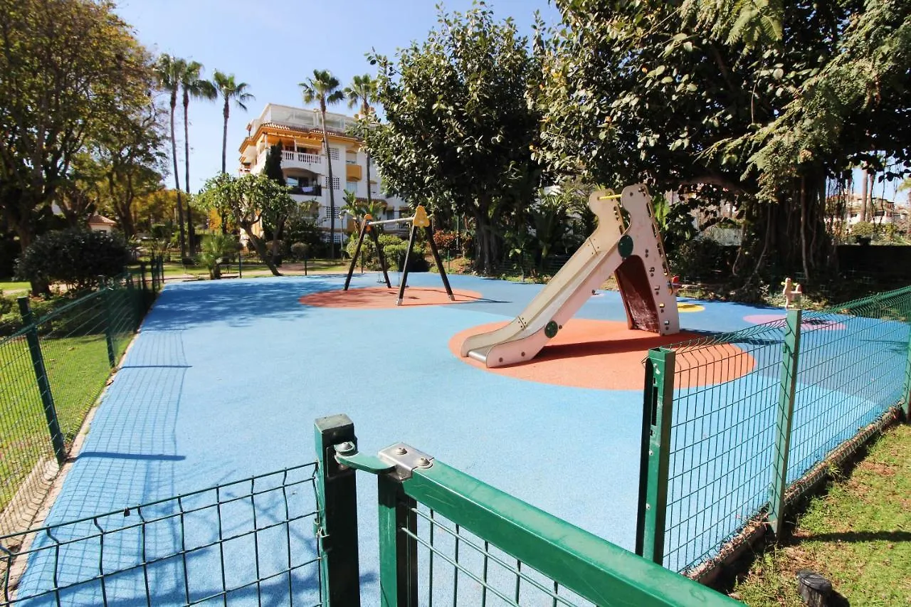 Dama De Noche - Apartamento A 3 Minutos De Puerto Banus Marbella 0*,  Spain