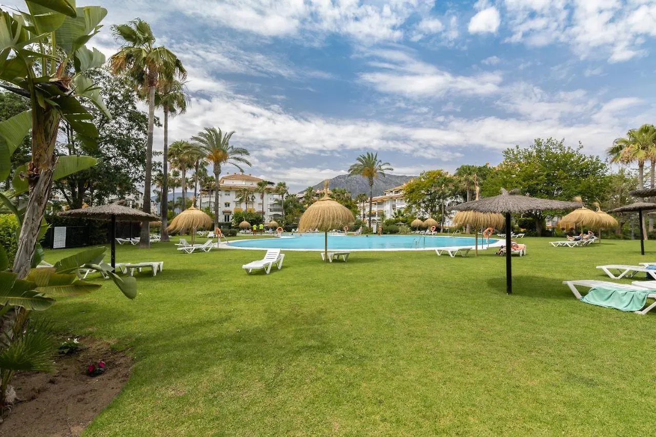 Dama De Noche - Apartamento A 3 Minutos De Puerto Banus Marbella 0*,  Spain